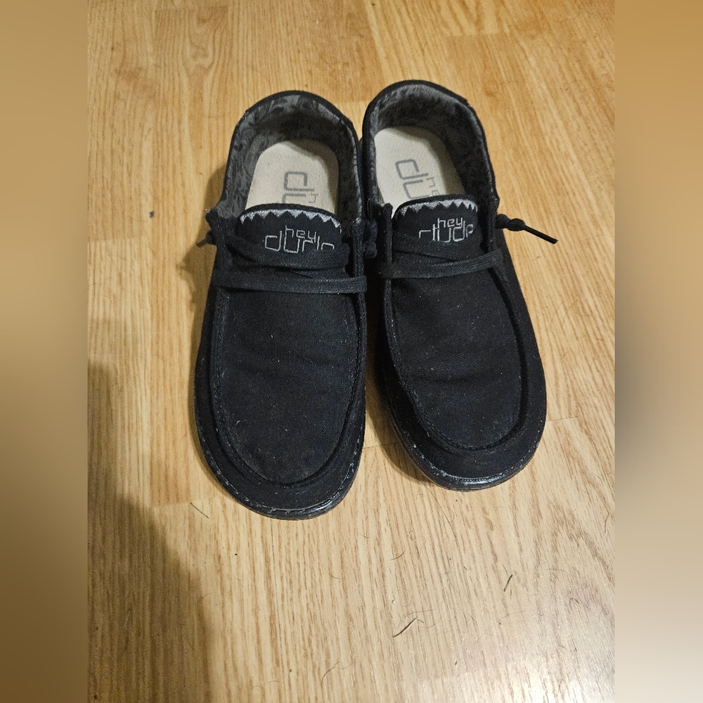 Womens Black Hey Dude